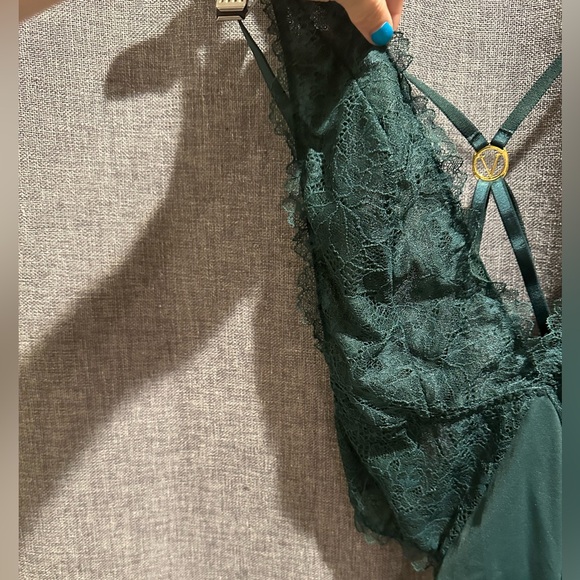 LOVE by Victoria Unlined Dark Ivy Green Plunge Strappy Lace Teddy Bodysuit - Picture 7 of 11